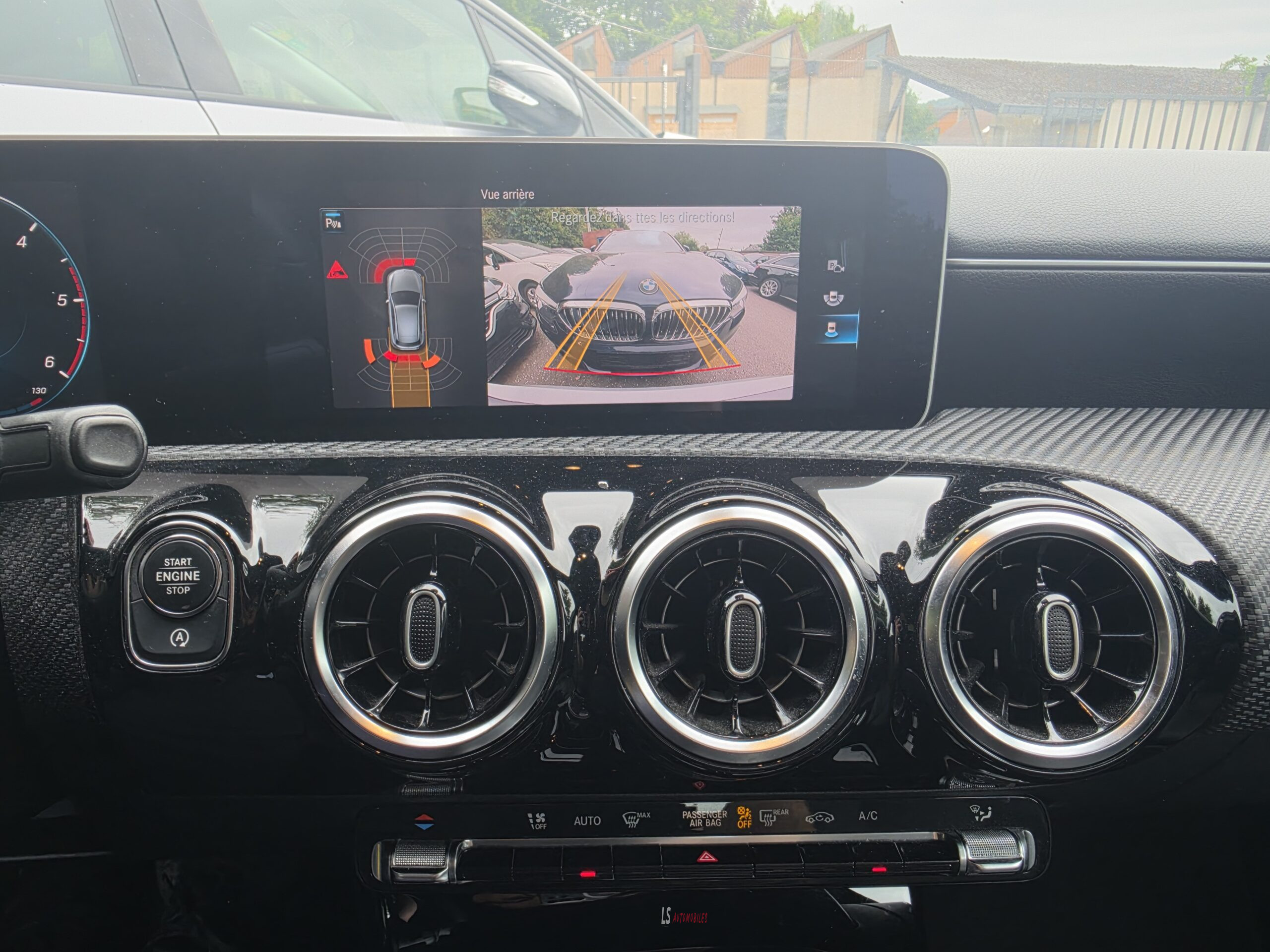
								MERCEDES A180d AUTOMATIQUE full									