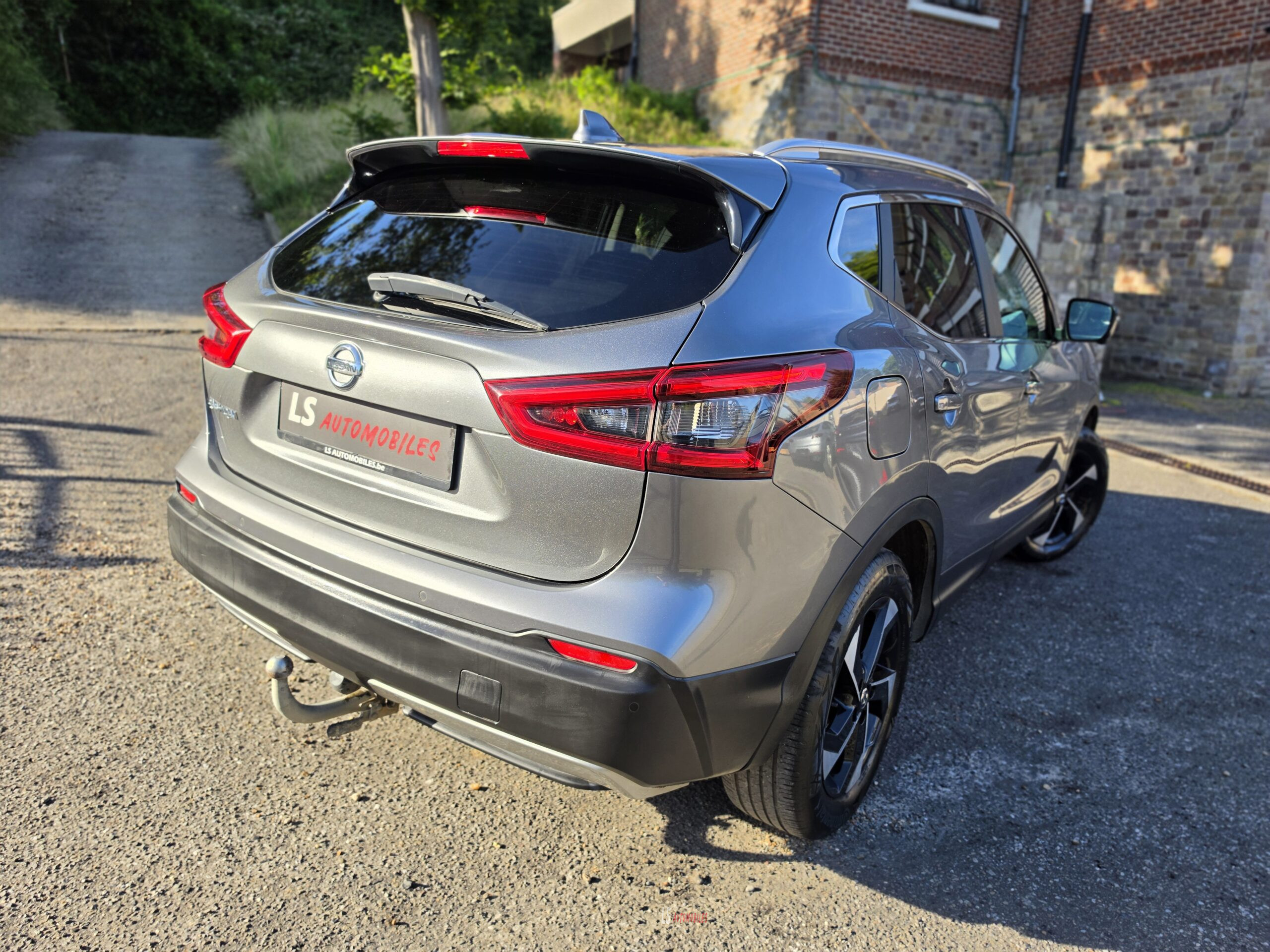 
								NISSAN QASHQAI full									