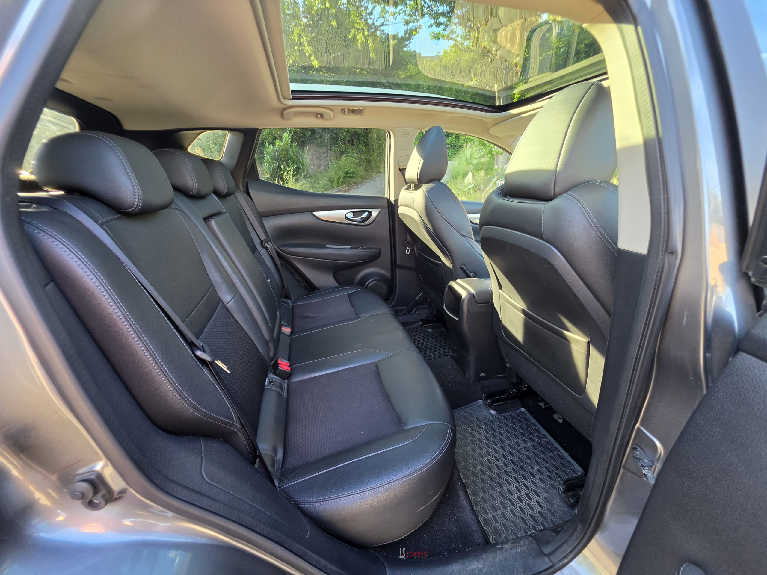 
								NISSAN QASHQAI full									