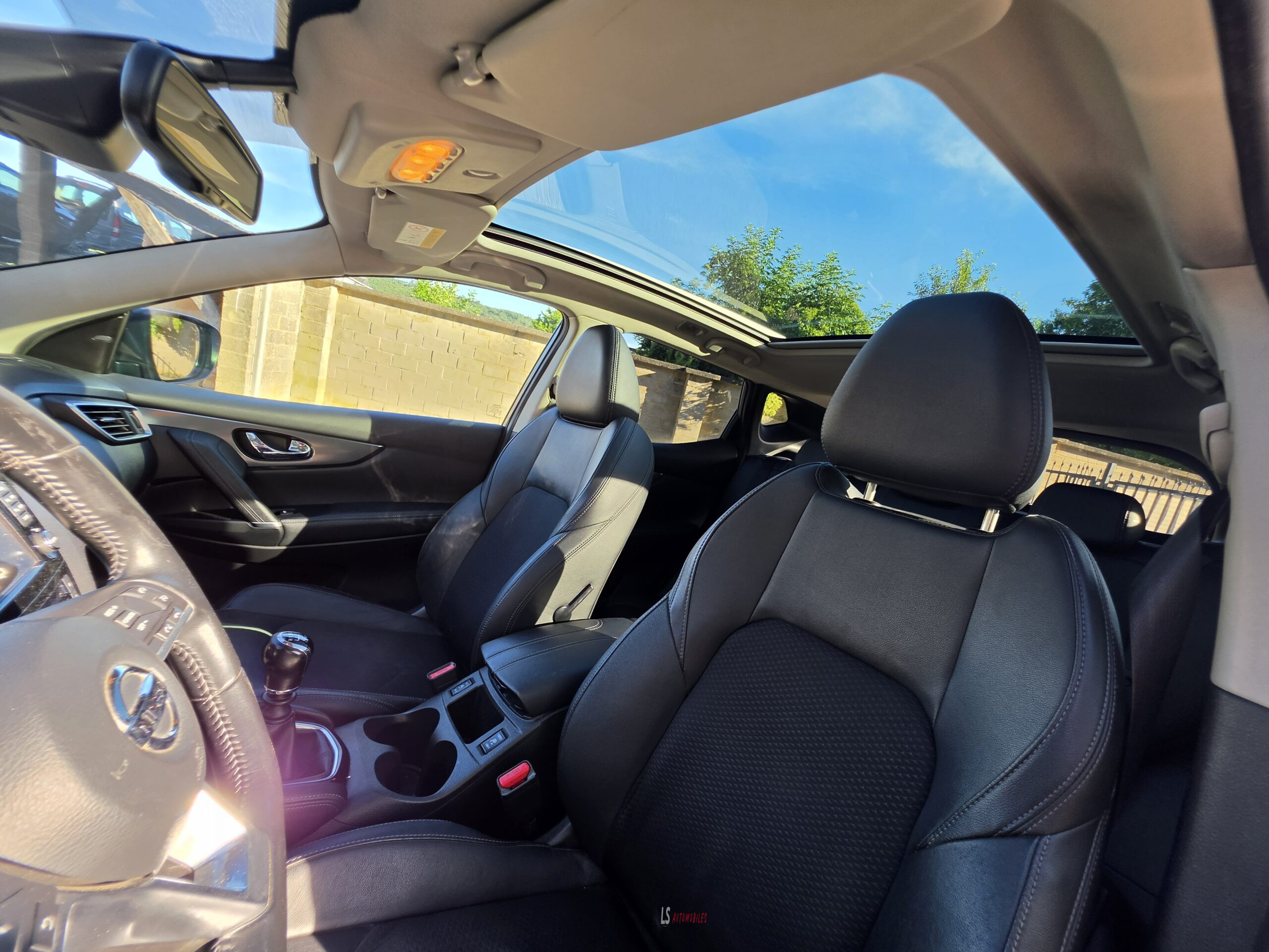 
								NISSAN QASHQAI full									