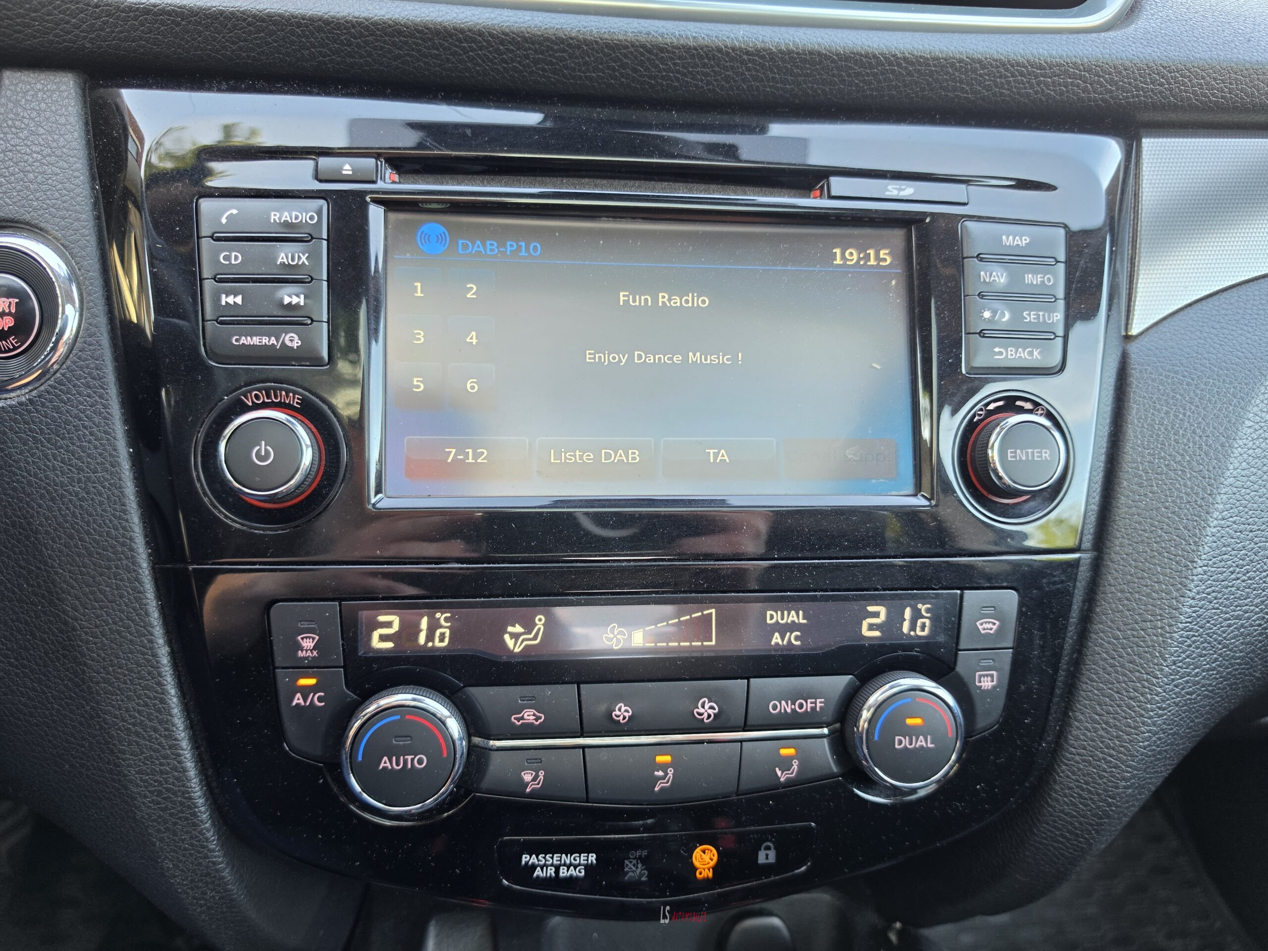 
								NISSAN QASHQAI full									