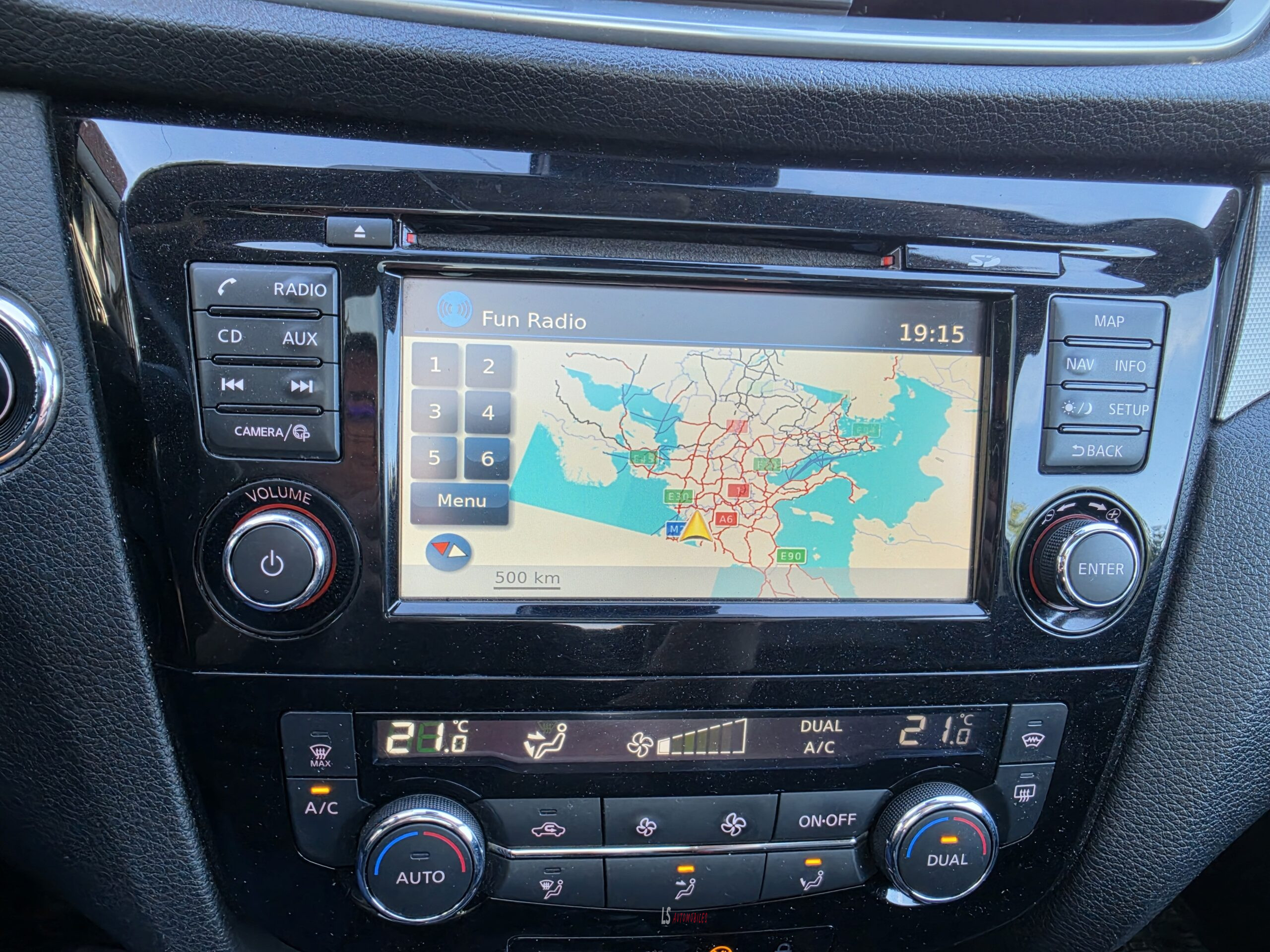 
								NISSAN QASHQAI full									