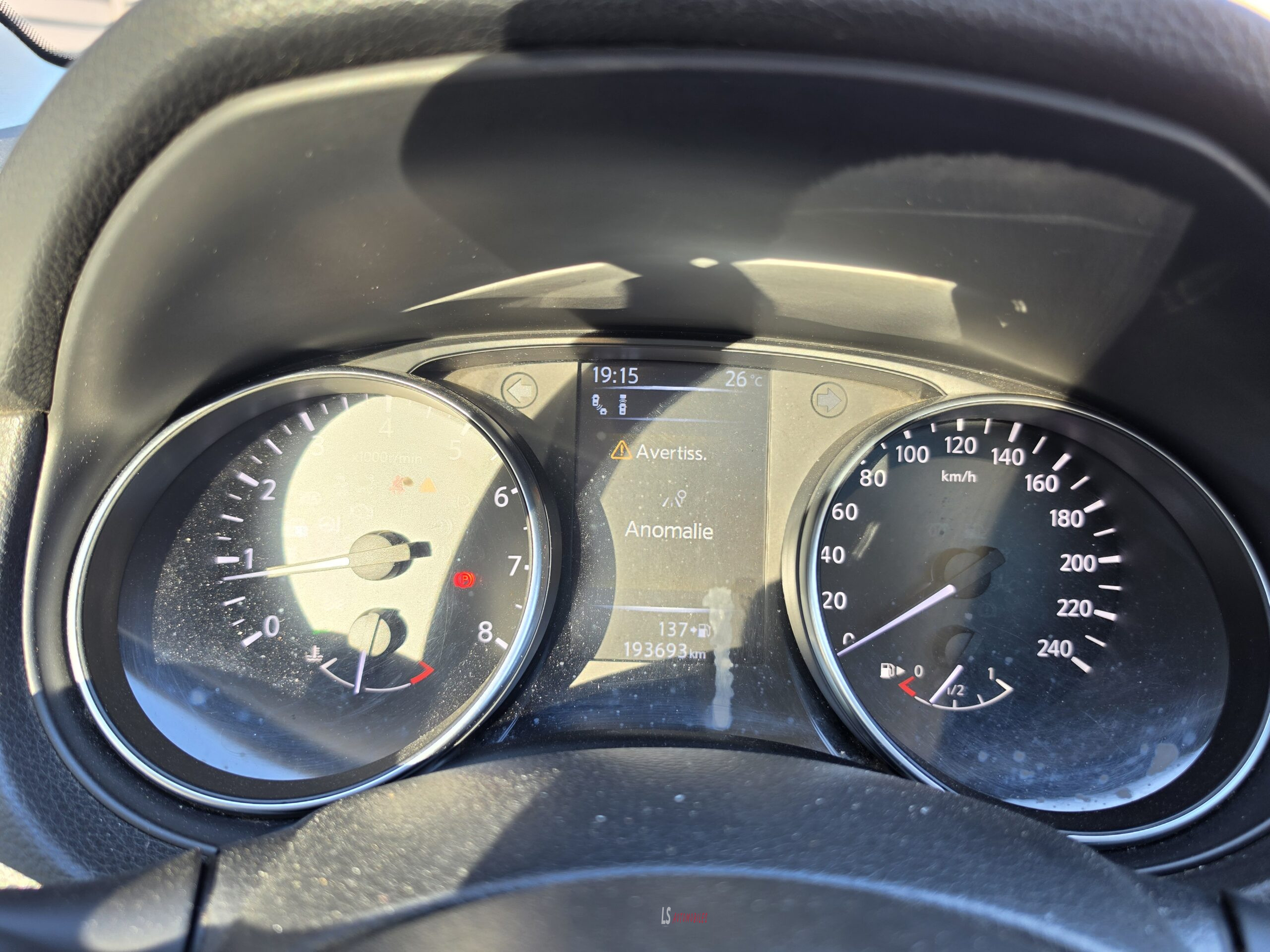 
								NISSAN QASHQAI full									