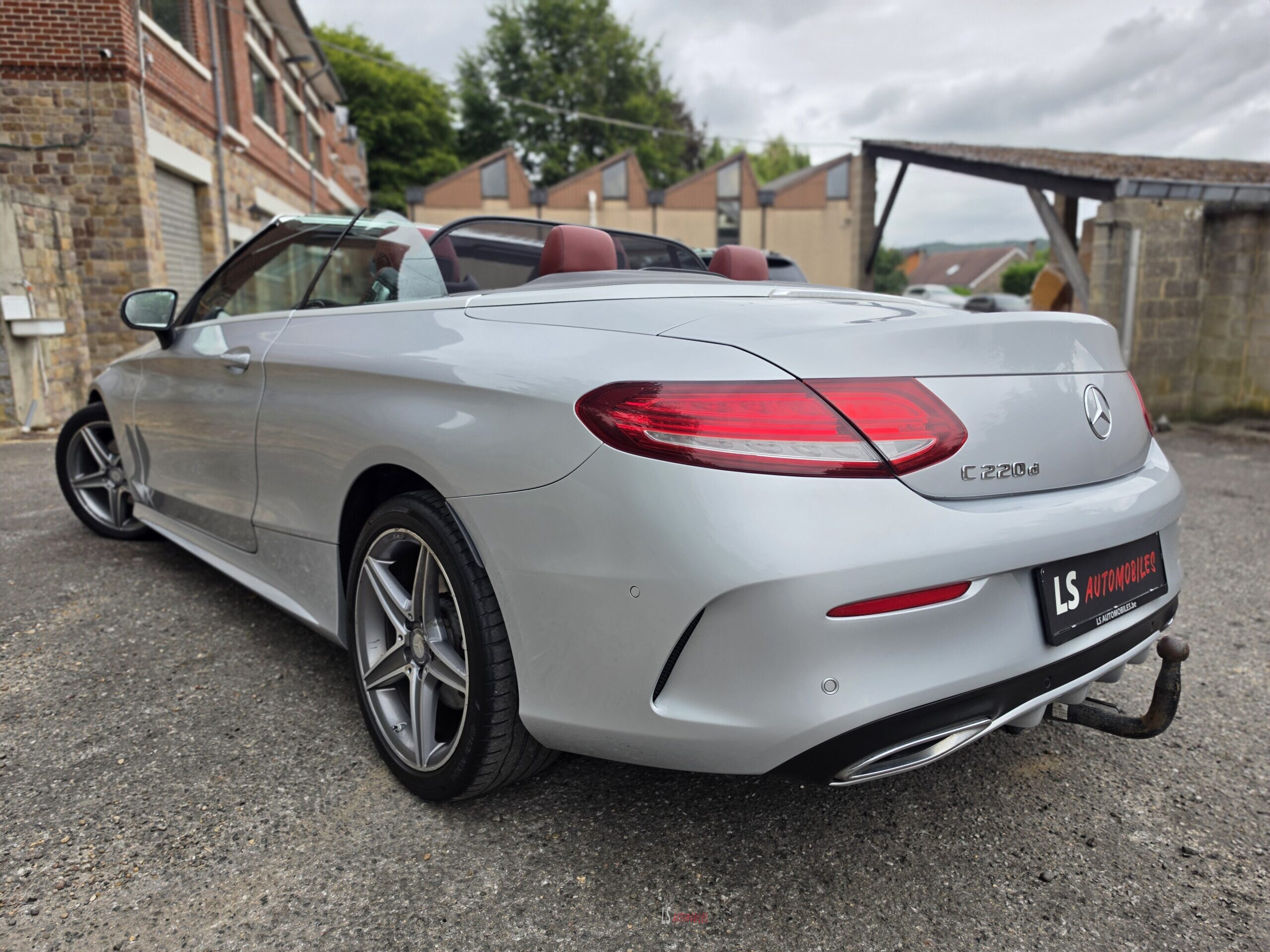 
								MERCEDES C220 CABRIOLET full									
