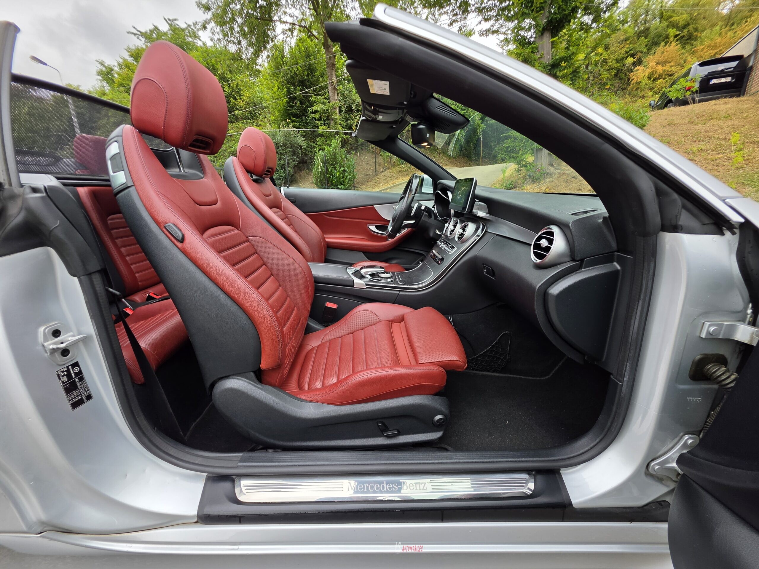 
								MERCEDES C220 CABRIOLET full									