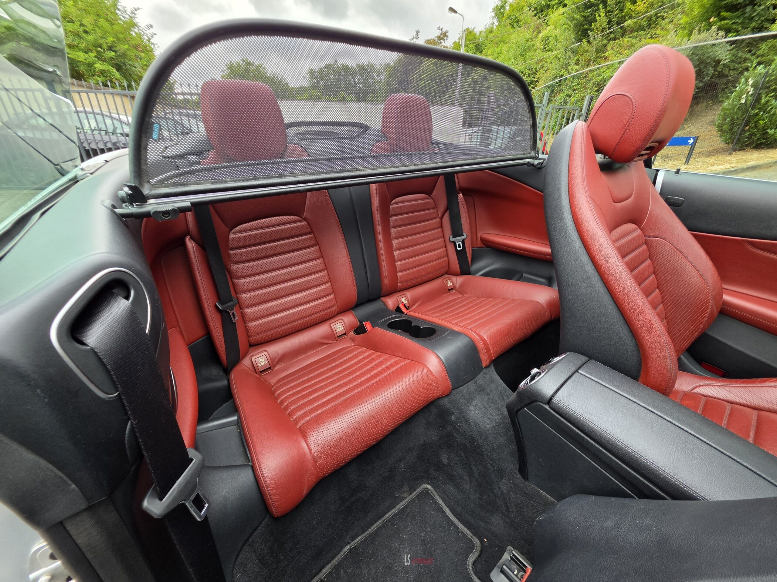 
								MERCEDES C220 CABRIOLET full									