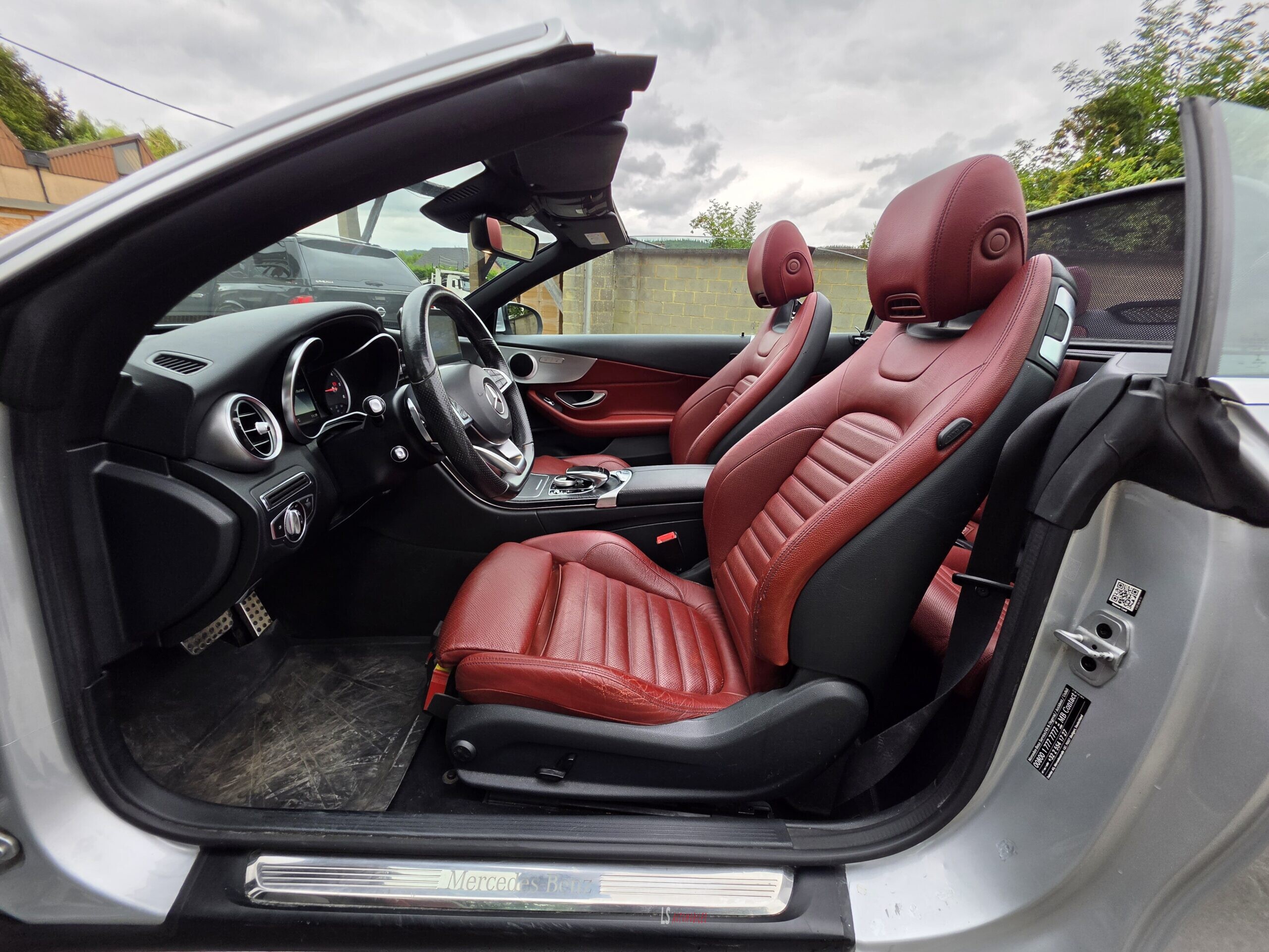 
								MERCEDES C220 CABRIOLET full									