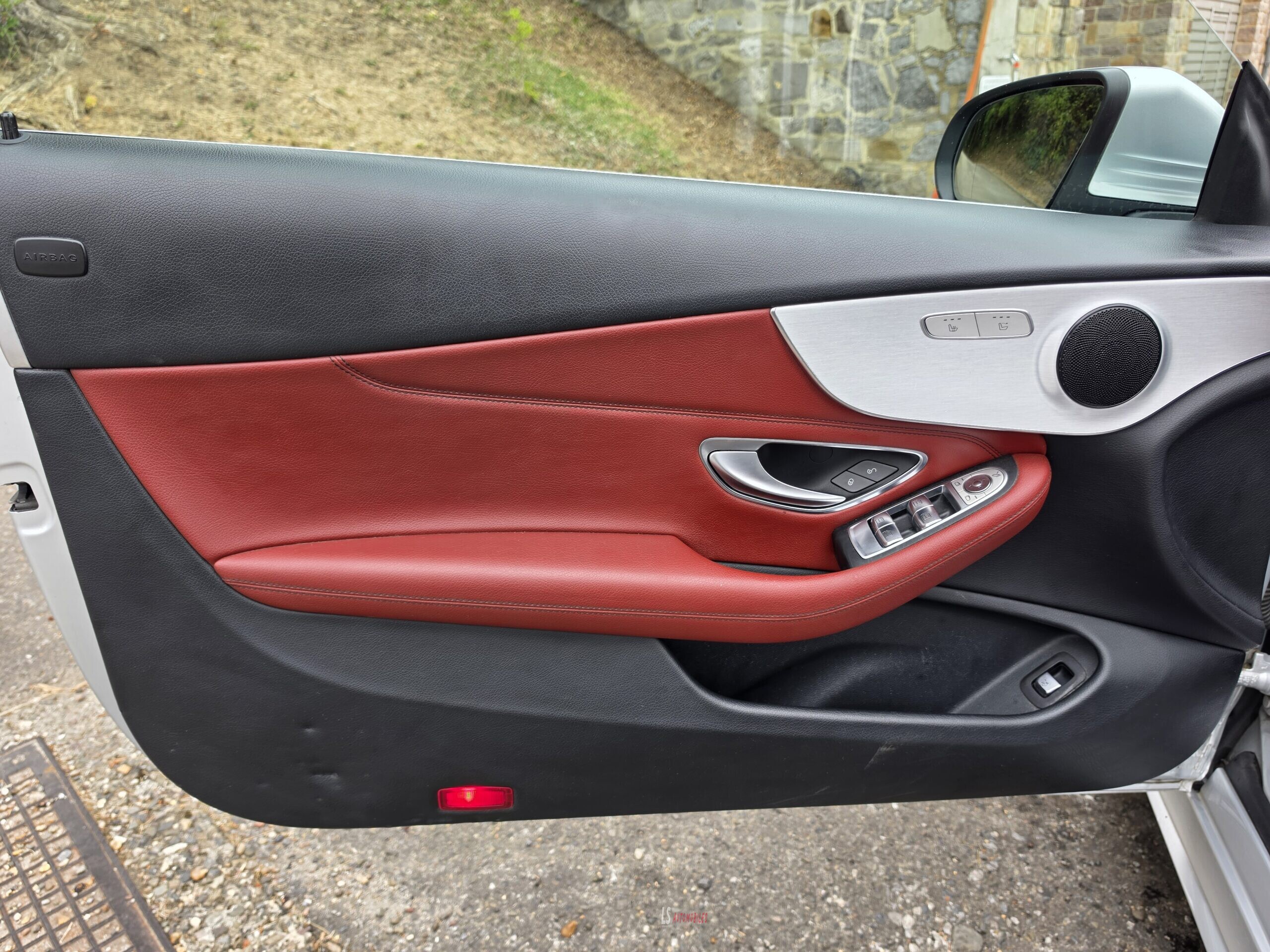 
								MERCEDES C220 CABRIOLET full									
