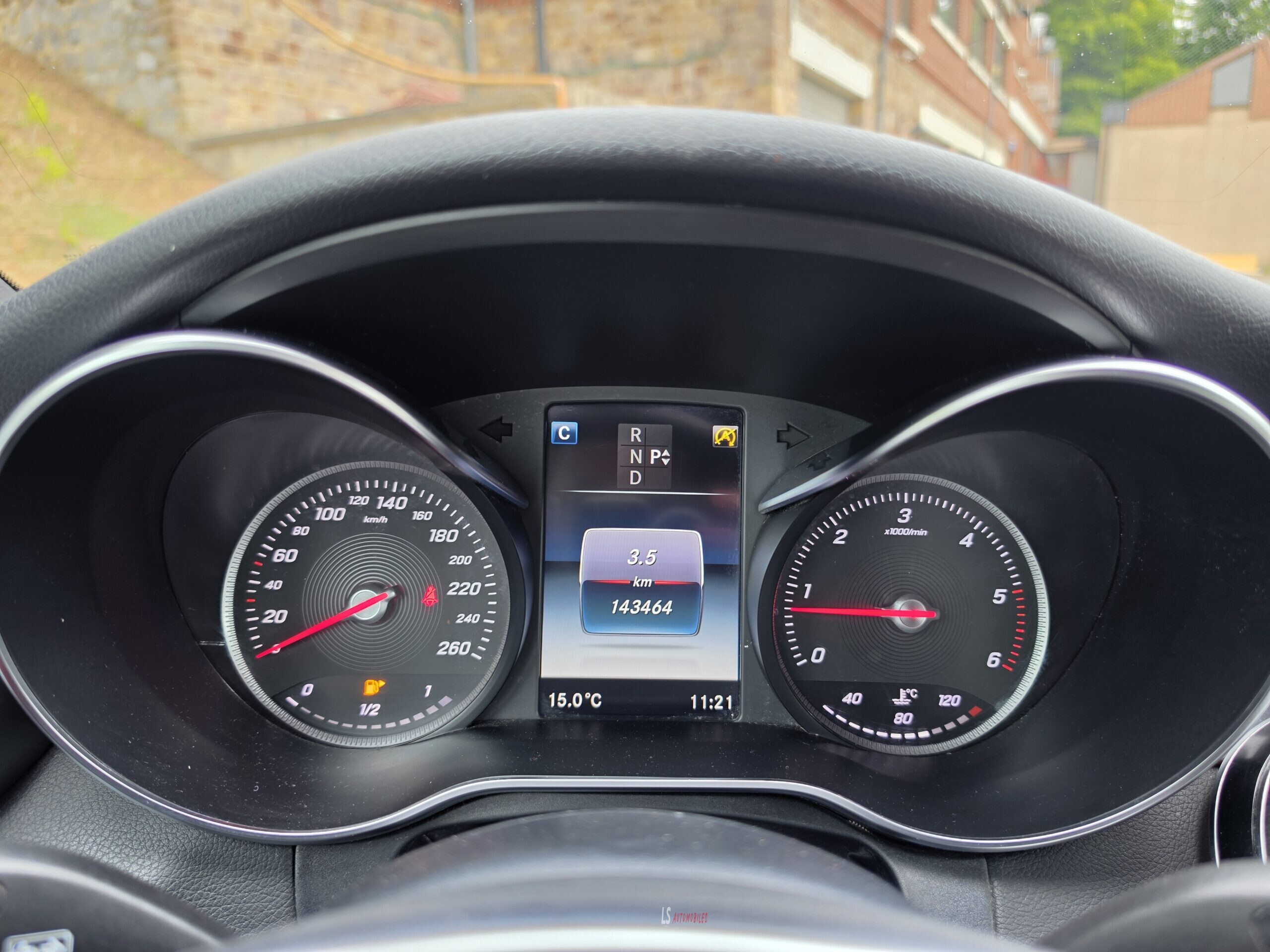 
								MERCEDES C220 CABRIOLET full									