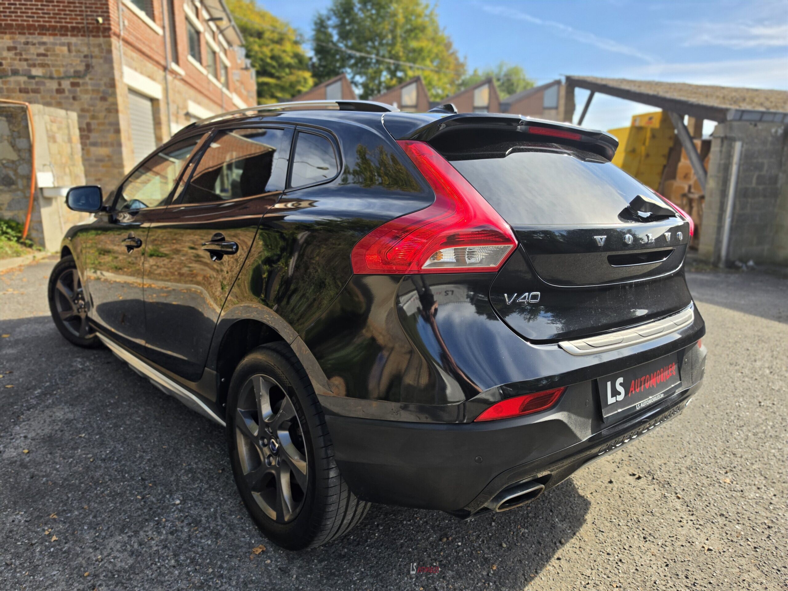 
								VOLVO V40*BOITE AUTO full									