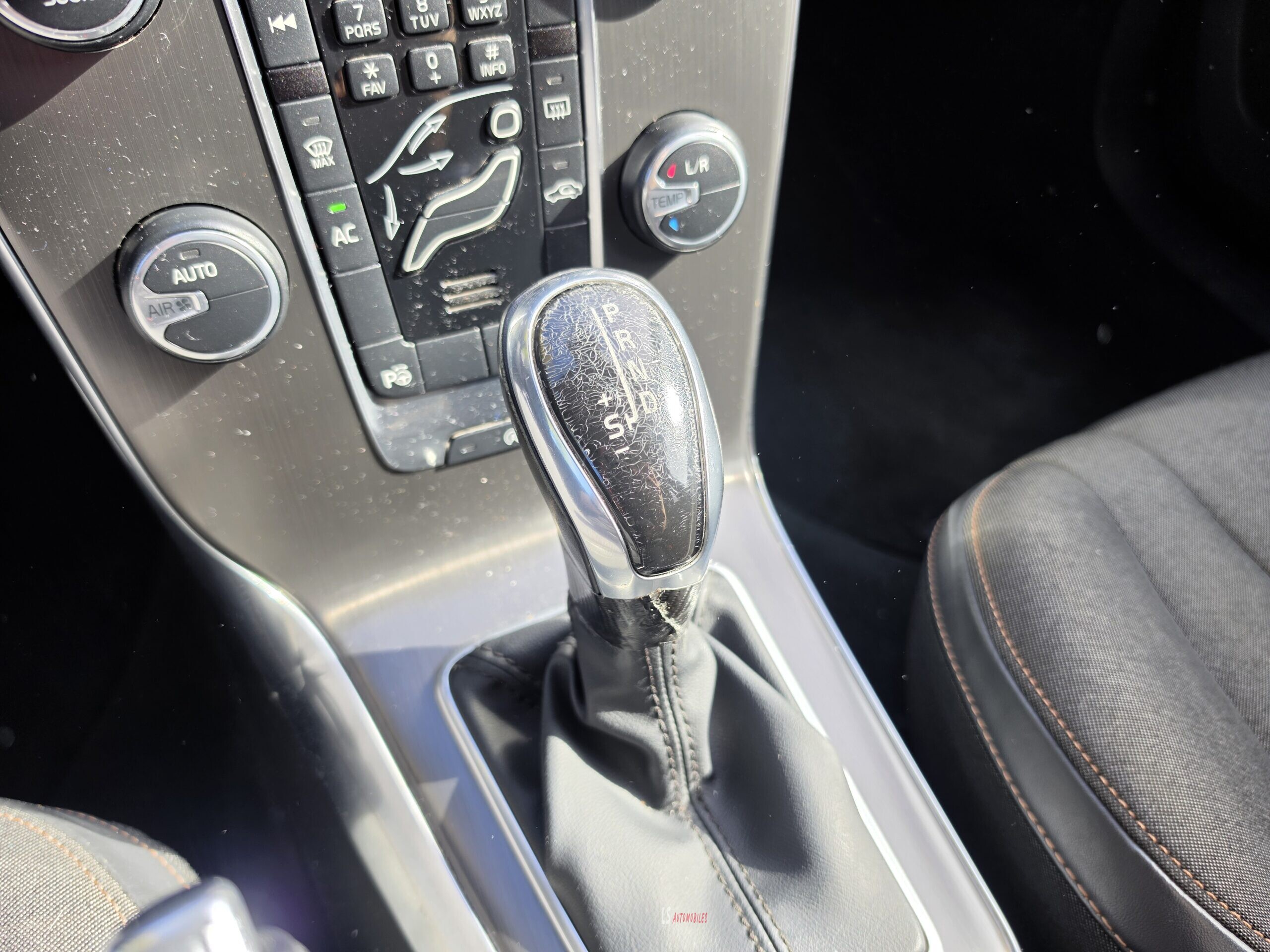 
								VOLVO V40*BOITE AUTO full									