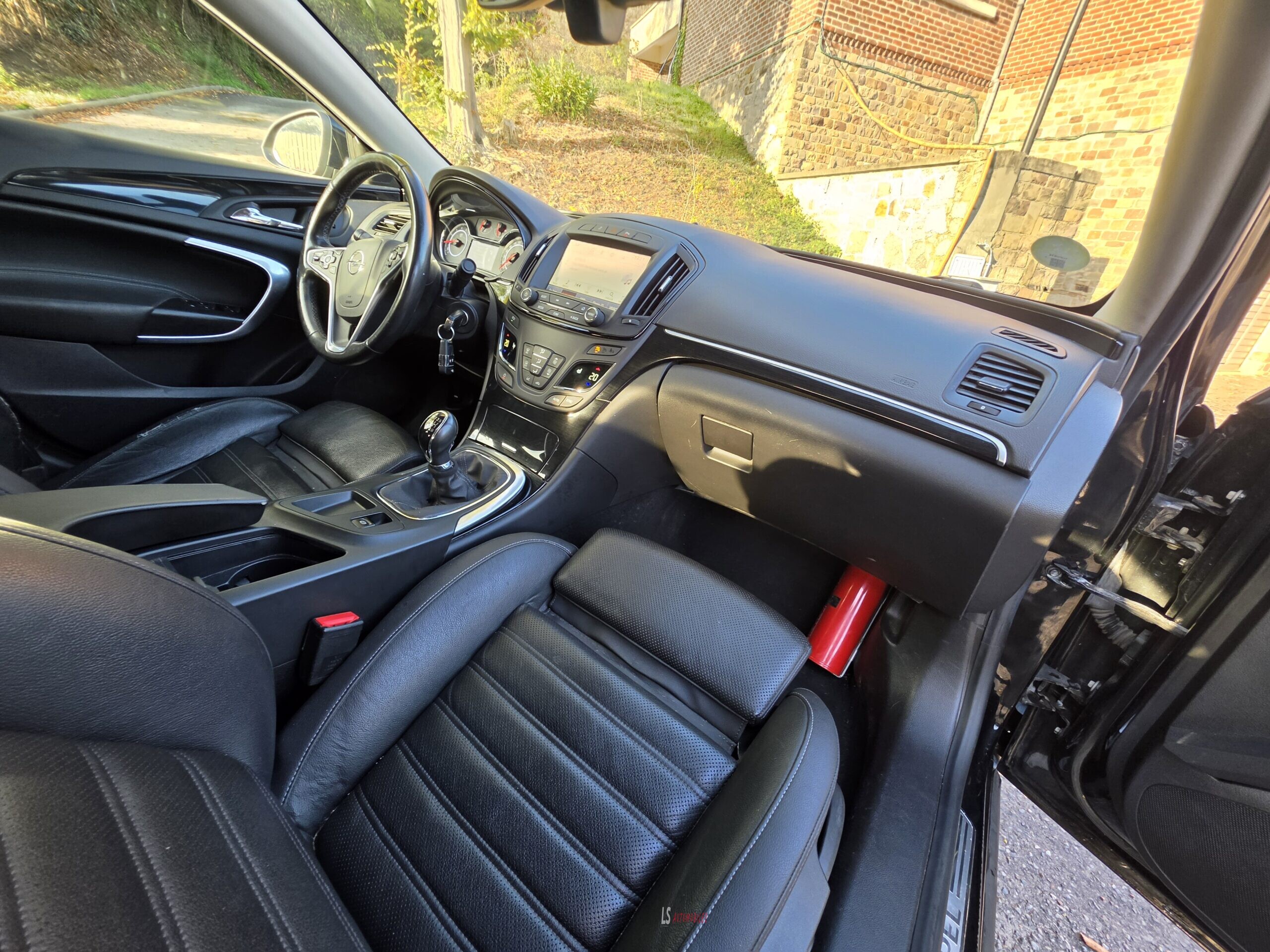 
								OPEL INSIGNIA BERLINE full									