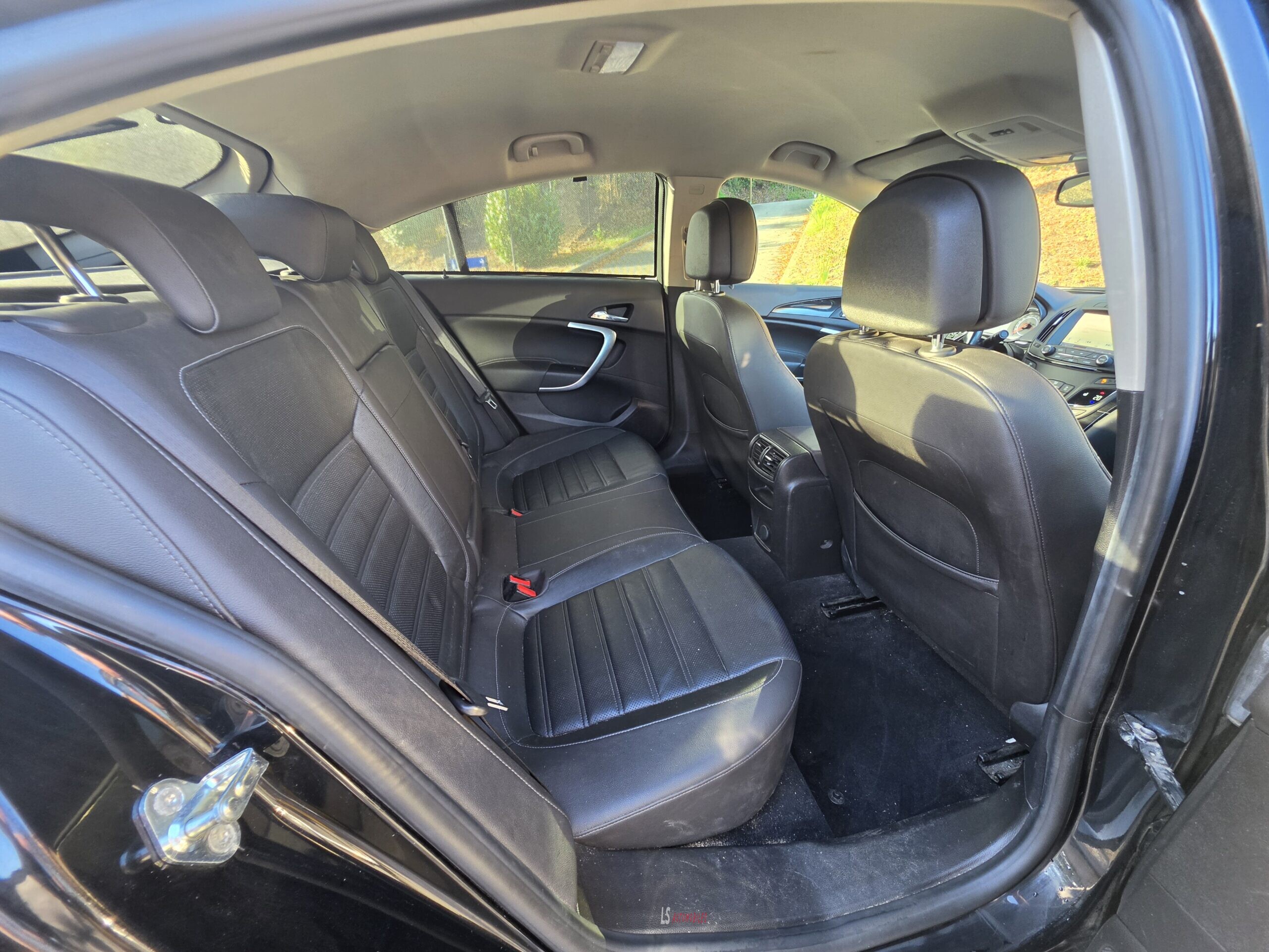 
								OPEL INSIGNIA BERLINE full									