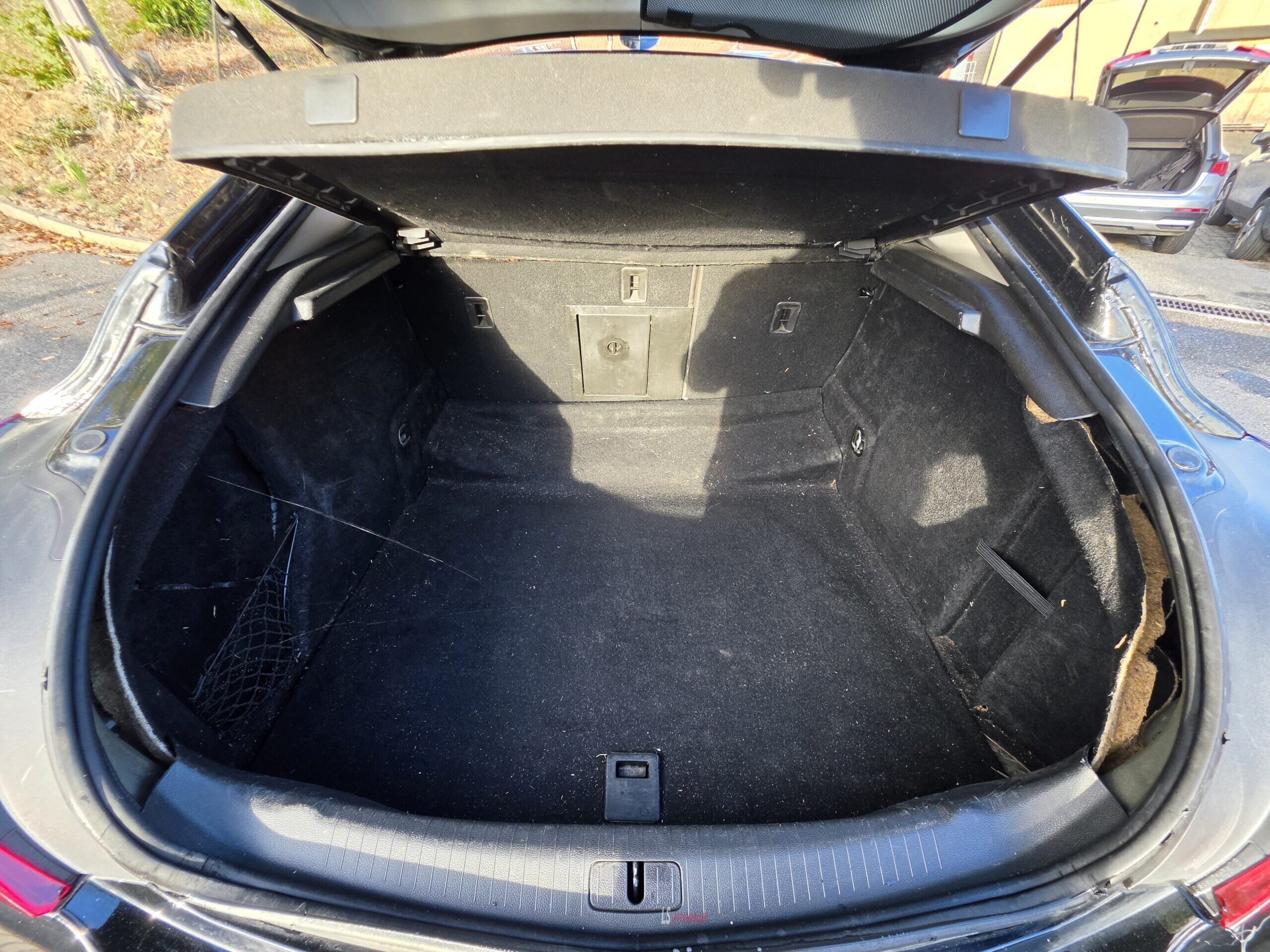 
								OPEL INSIGNIA BERLINE full									