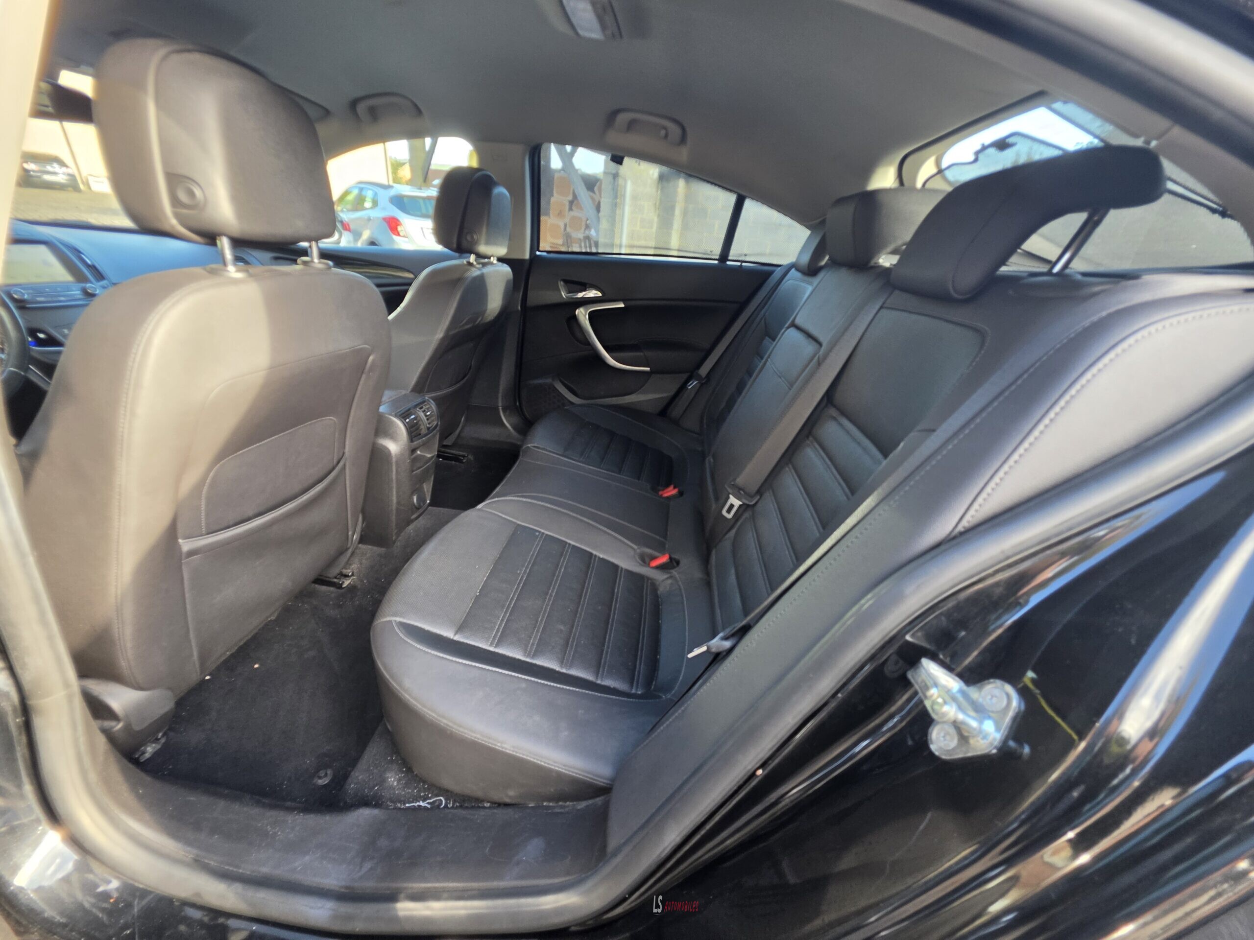 
								OPEL INSIGNIA BERLINE full									