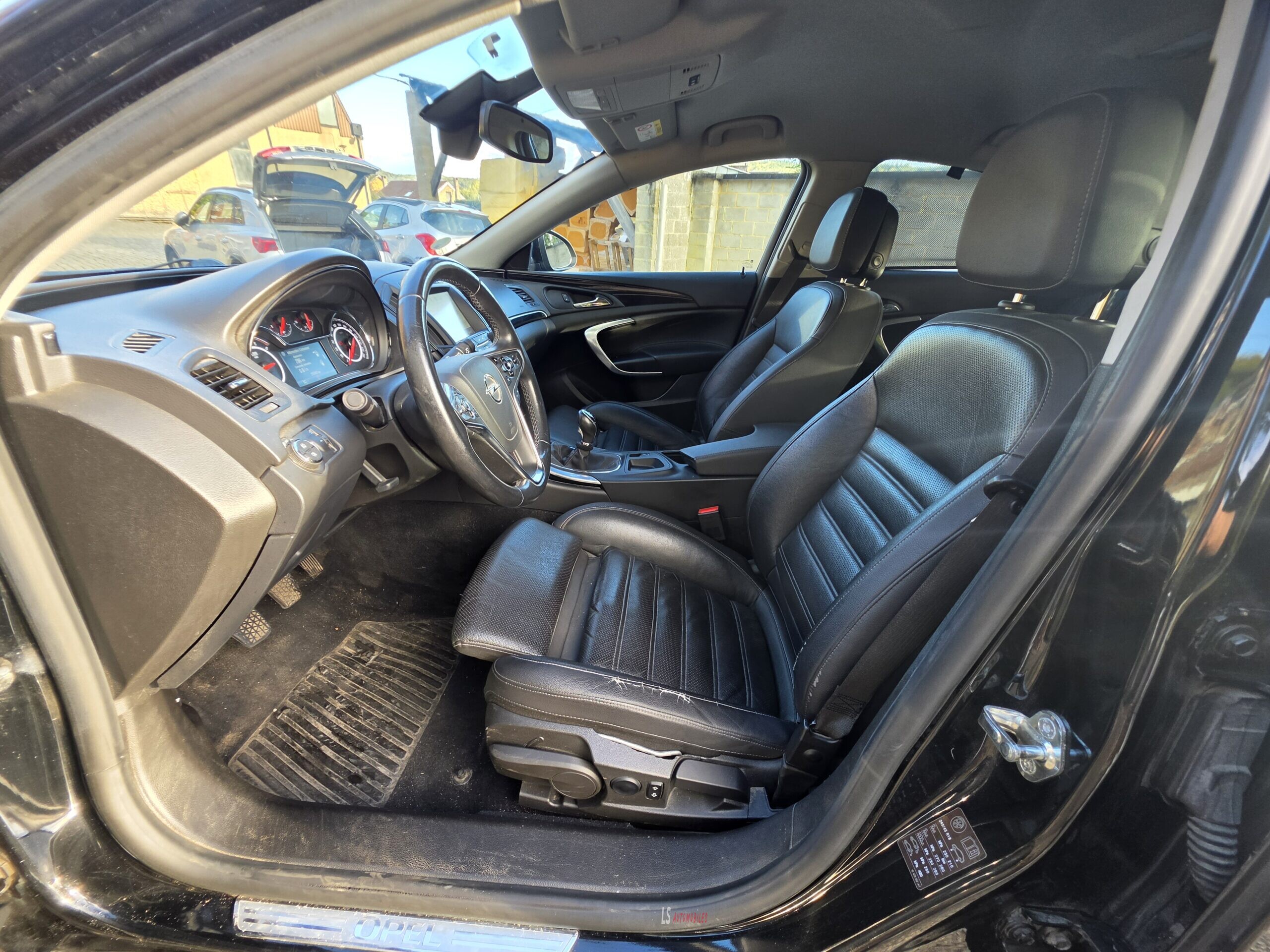 
								OPEL INSIGNIA BERLINE full									