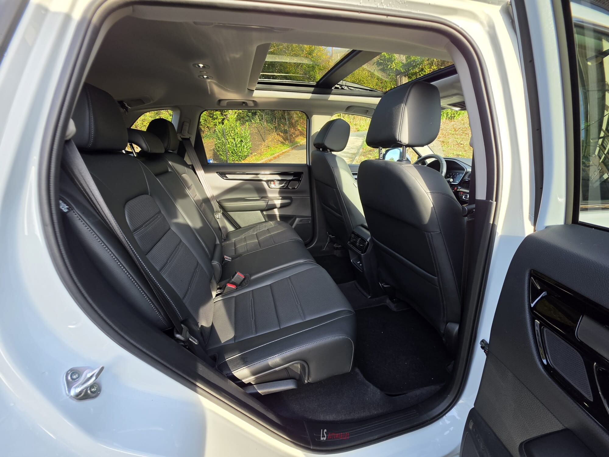 
								HONDA CR-V full									