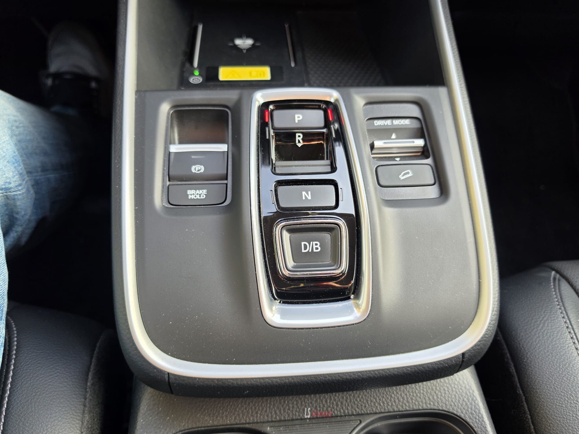 
								HONDA CR-V full									